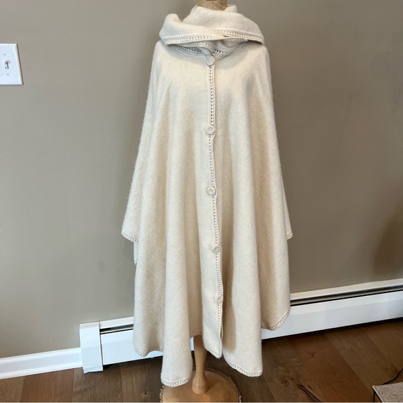 ALPACA Jackets & Blazers - VTG Handmade Peruvian Alpaca Scarf Cape Fringe Crochet ivory Poncho Shawl